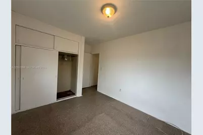 733 W 35th St, Hialeah, FL 33012 - Photo 20