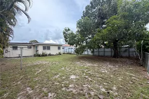 733 W 35th St, Hialeah, FL 33012 - Photo 26