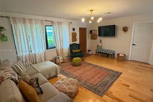 401 SE 3rd Pl, Deerfield Beach, FL 33441 - Photo 1