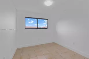 8095 NW 8th St, Miami, FL 33126 - Photo 14