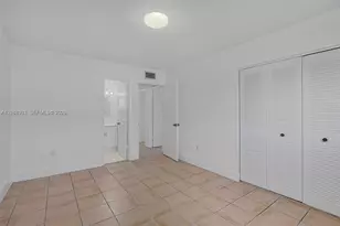 8095 NW 8th St, Miami, FL 33126 - Photo 10