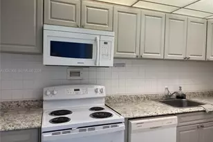 1000 West Ave, Miami Beach, FL 33139 - Photo 4