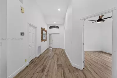 10471 S Utopia Cir S, Boynton Beach, FL 33437 - Photo 14