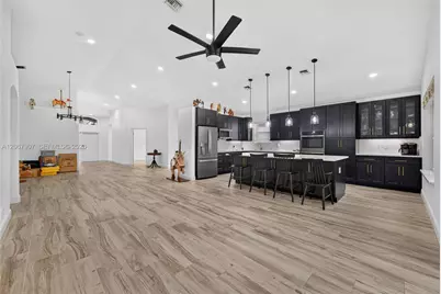 10471 S Utopia Cir S, Boynton Beach, FL 33437 - Photo 10