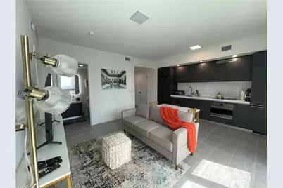 227 NE 2nd St #1606, Miami, FL 33132 - Photo 2