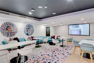 227 NE 2nd St, Miami, FL 33132 - Photo 18