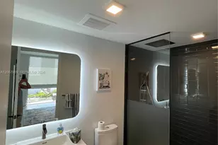 227 NE 2nd St, Miami, FL 33132 - Photo 12