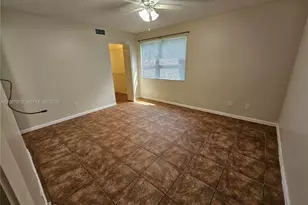 1276 SW 113th Terrace, Pembroke Pines, FL 33025 - Photo 10