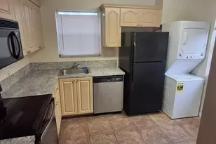 1276 SW 113th Terrace, Pembroke Pines, FL 33025 - Photo 12