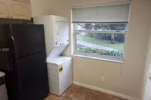 1276 SW 113th Terrace, Pembroke Pines, FL 33025 - Photo 10