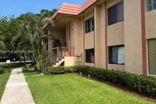 164 Lakeview Dr, Weston, FL 33326 - Photo 1