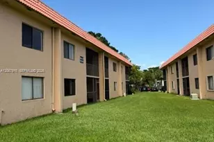 164 Lakeview Dr, Weston, FL 33326 - Photo 2