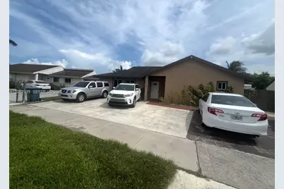 12242 SW 210th St, Miami, FL 33177 - Photo 2