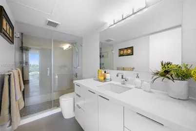 10275 Collins Ave #722, Bal Harbour, FL 33154 - Photo 18