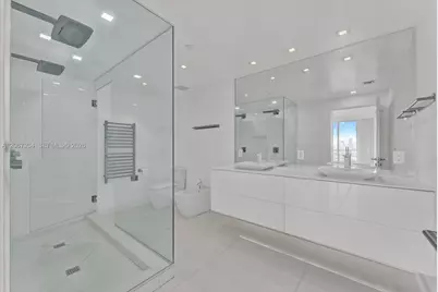 520 West Ave #2101, Miami Beach, FL 33139 - Photo 24