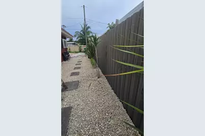 1163 NE 111th St #2, Miami, FL 33161 - Photo 10