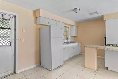 2030 NW 29th Ter, Fort Lauderdale, FL 33311 - Photo 16
