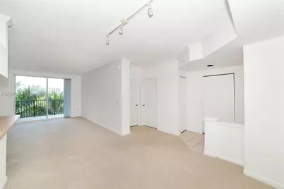 17150 N Bay Rd #2512, Sunny Isles Beach, FL 33160 - Photo 2