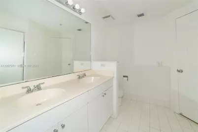 17150 N Bay Rd #2512, Sunny Isles Beach, FL 33160 - Photo 12