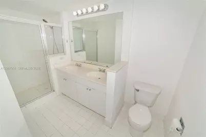 17150 N Bay Rd #2512, Sunny Isles Beach, FL 33160 - Photo 10
