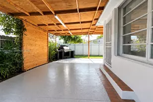 4060 SW 6th St, Miami, FL 33134 - Photo 16