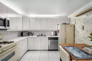 2030 S Ocean Dr, Hallandale Beach, FL 33009 - Photo 10