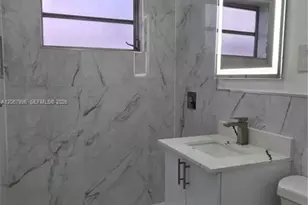 21 NW 32nd Ct, Miami, FL 33125 - Photo 18