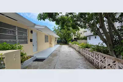 21 NW 32nd Ct, Miami, FL 33125 - Photo 8