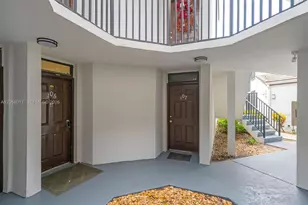 213 Lake Pointe Dr, Oakland Park, FL 33309 - Photo 1