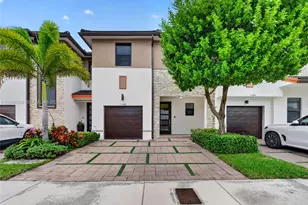 15488 NW 91st Ct, Miami Lakes, FL 33018 - Photo 4