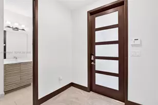 15488 NW 91st Ct, Miami Lakes, FL 33018 - Photo 14