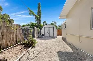 980 Oleander Rd, Key Largo, FL 33037 - Photo 12