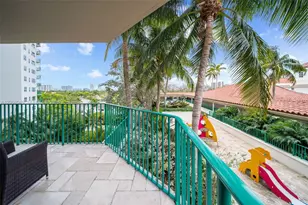 19900 E Country Club Dr, Aventura, FL 33180 - Photo 14