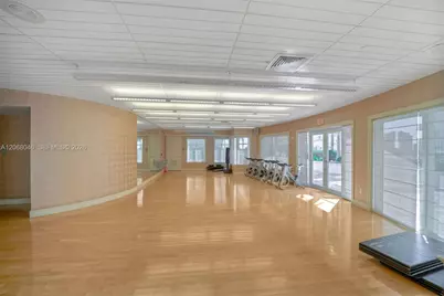 19900 E Country Club Dr #610, Aventura, FL 33180 - Photo 46
