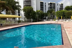 20500 W Country Club Dr, Aventura, FL 33180 - Photo 12