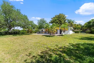 8620 SW 159th St, Palmetto Bay, FL 33157 - Photo 24