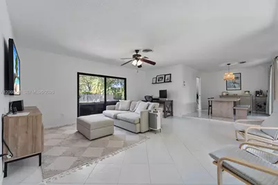 8620 SW 159th St, Palmetto Bay, FL 33157 - Photo 6
