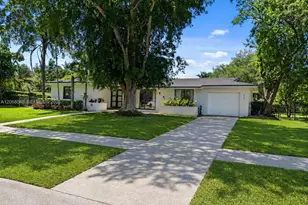 8620 SW 159th St, Palmetto Bay, FL 33157 - Photo 1
