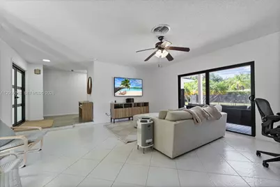 8620 SW 159th St, Palmetto Bay, FL 33157 - Photo 8