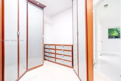 1710 Cleveland Rd #0, Miami Beach, FL 33141 - Photo 20