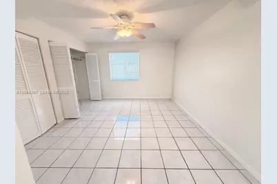 3260 W 70th St #202, Hialeah, FL 33018 - Photo 10