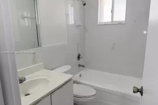 3260 W 70th St, Hialeah, FL 33018 - Photo 18