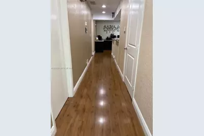 5124 Hollywood Blvd, Hollywood, FL 33021 - Photo 2
