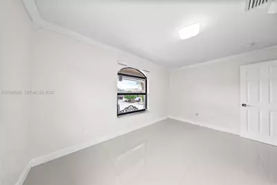 10033 NW 126th Ter, Hialeah Gardens, FL 33018 - Photo 14