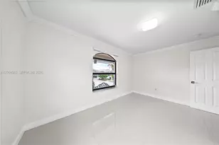10033 NW 126th Terrace, Hialeah Gardens, FL 33018 - Photo 14