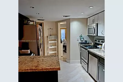 5710 Melaleuca Dr, Tamarac, FL 33319 - Photo 10