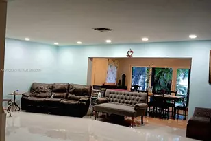 5710 Melaleuca Dr, Tamarac, FL 33319 - Photo 6
