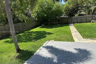 1422 Wiley St, Hollywood, FL 33020 - Photo 10