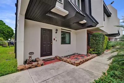5555 Ludlam Rd #46, South Miami, FL 33155 - Photo 2