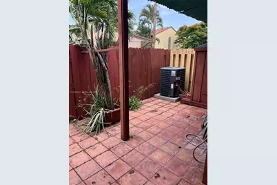 463 SE 14th St #463, Dania Beach, FL 33004 - Photo 4